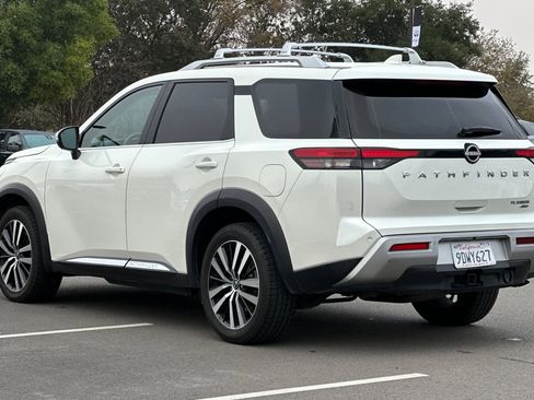 Used 2023 Nissan Pathfinder Platinum image 6