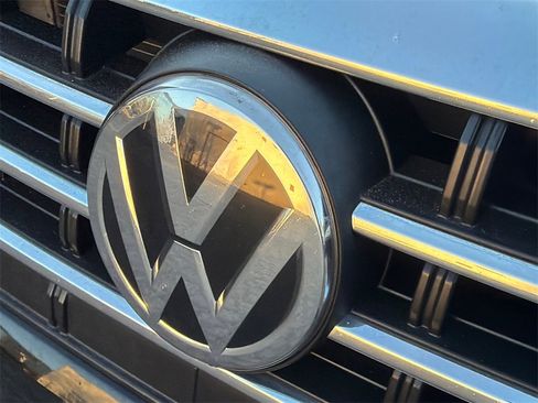 Used 2019 Volkswagen Jetta S w/ Driver Assistance Package image 12