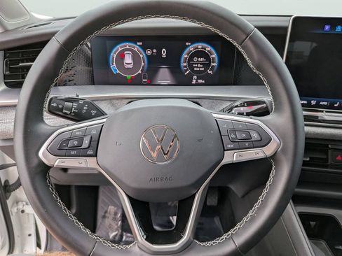 Used 2025 Volkswagen Tiguan S FWD image 24