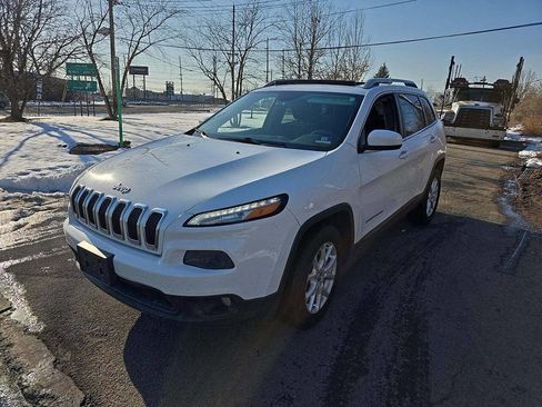 Used 2015 Jeep Cherokee Latitude w/ Comfort/Convenience Group image 3