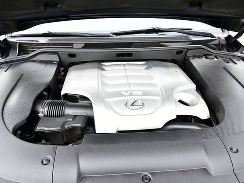 Used 2011 Lexus LX 570 4WD image 41