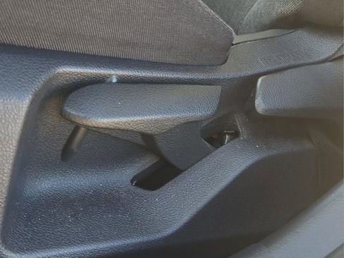 Used 2025 Toyota Camry SE image 22