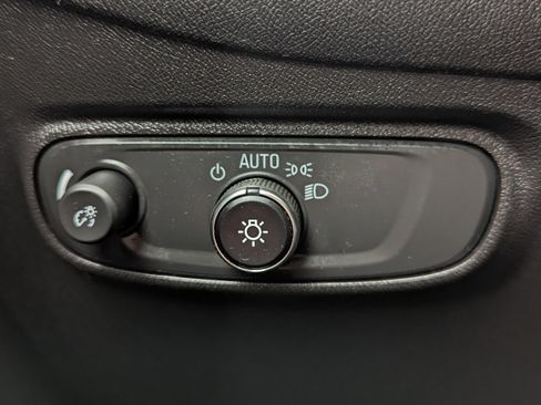 Used 2024 Chevrolet Equinox LT image 18