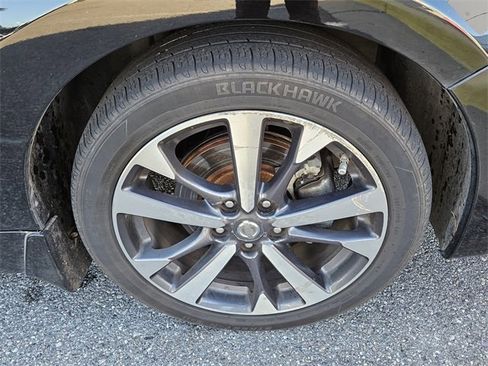 Used 2016 Nissan Altima 2.5 SR w/ Interior Lighting Package image 15