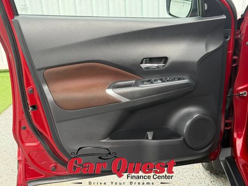 Used 2023 Nissan Kicks SR FWD image 11