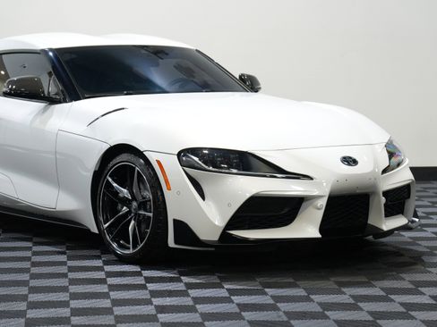 Used 2021 Toyota Supra w/ Safety & Technology Package RWD image 9