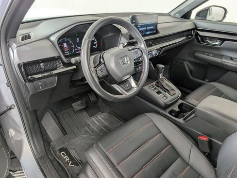 Used 2023 Honda CR-V Sport Touring image 4