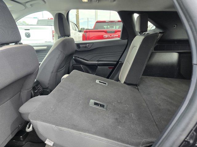 Used 2022 Ford Escape SE w/ SE Sport Appearance Package AWD/4WD image 31