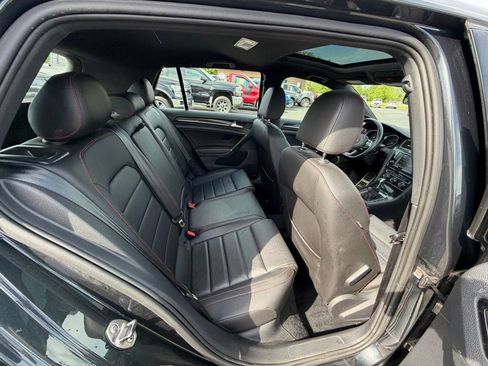 Used 2017 Volkswagen GTI SE FWD image 26