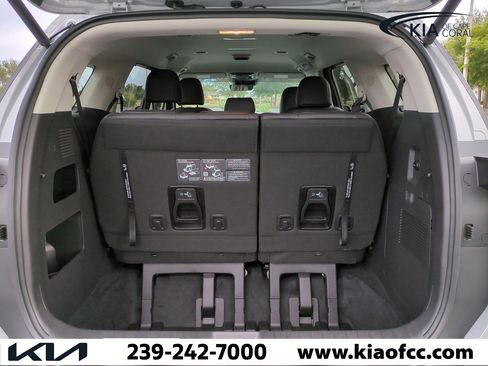 Certified 2026 Kia Carnival EX image 12