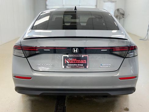 Used 2025 Honda Accord Sport image 6