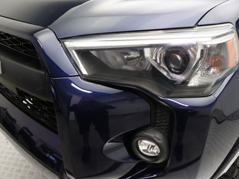 Certified 2023 Toyota 4Runner SR5 Premium w/ Moonroof Package image 3