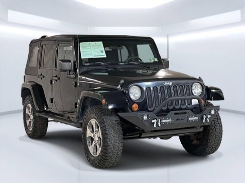 Used 2007 Jeep Wrangler Unlimited Sahara AWD/4WD image 3