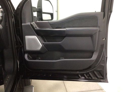 New 2026 Ford F250 Platinum image 37