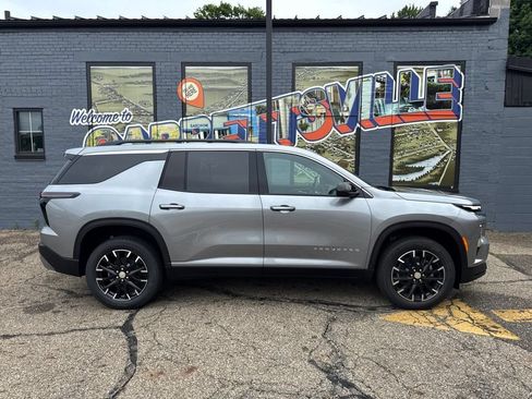 New 2026 Chevrolet Traverse LT w/ Sun and Wheel Package AWD/4WD image 26