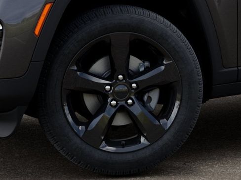 New 2025 Jeep Grand Cherokee Limited w/ Black Appearance Package AWD/4WD image 9