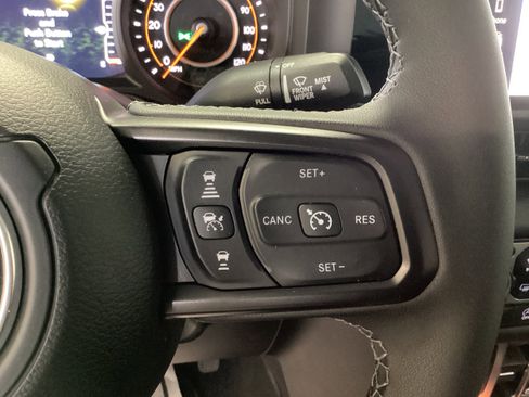 Used 2026 Jeep Gladiator Sport AWD/4WD image 22