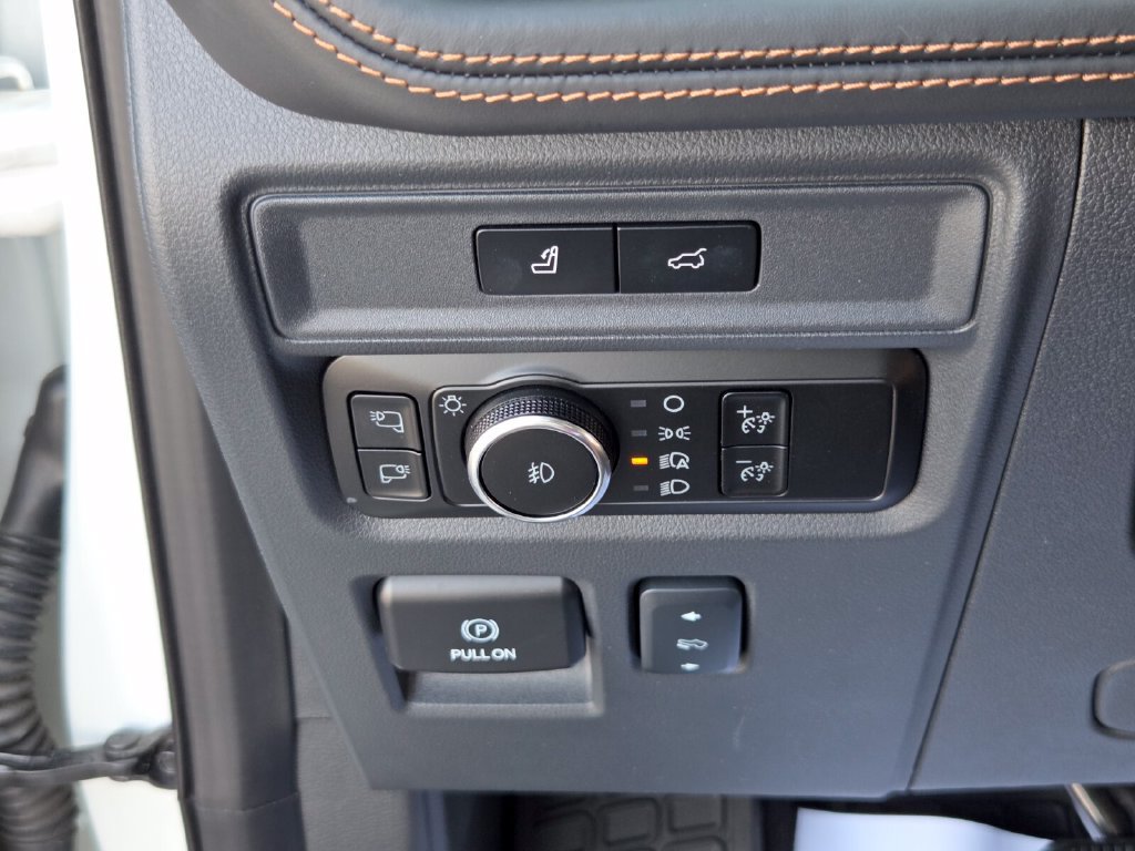 Used 2024 Ford Expedition Platinum AWD/4WD image 37