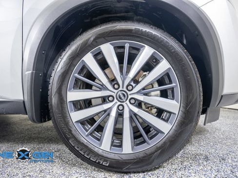 Used 2022 Nissan Pathfinder Platinum AWD/4WD image 46