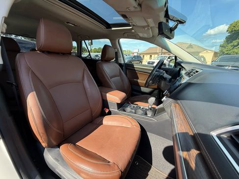 Used 2019 Subaru Outback 3.6R Touring w/ Popular Package #3A image 17