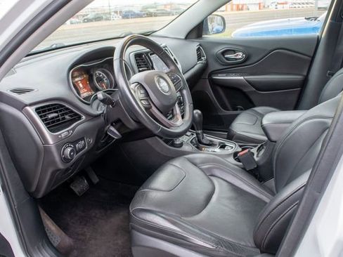 Used 2019 Jeep Cherokee Limited image 13