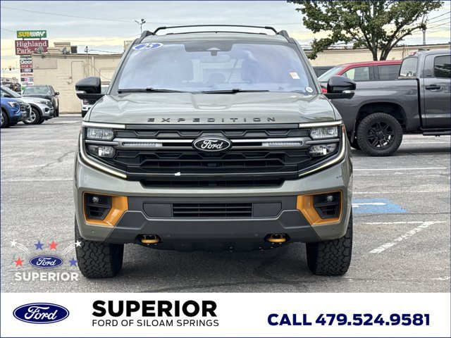Used 2025 Ford Expedition Tremor AWD/4WD image 16