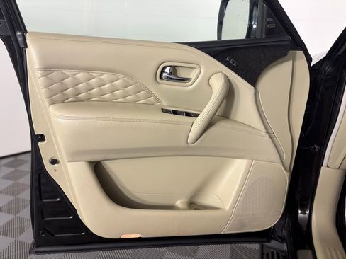 Used 2019 INFINITI QX80 Luxe w/ 22" Wheel Package AWD/4WD image 16