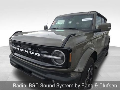 Used 2025 Ford Bronco Outer Banks AWD/4WD image 5