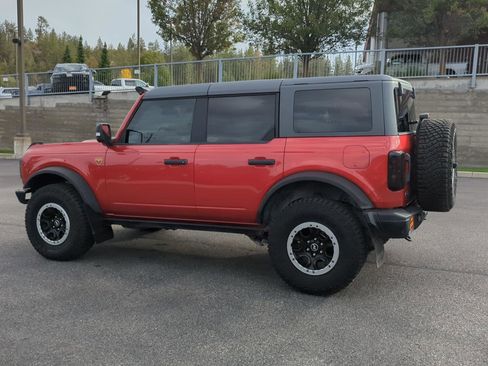 Used 2024 Ford Bronco Badlands image 4