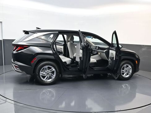 Used 2026 Hyundai Tucson SE FWD image 28