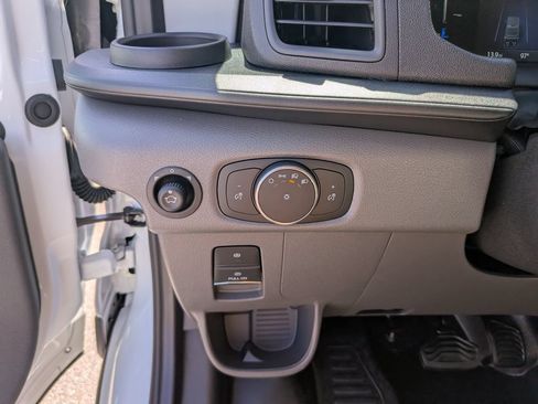 New 2027 Ford Transit 250 Low Roof RWD image 25