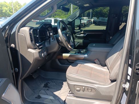 Used 2024 Chevrolet Silverado 2500 High Country w/ High Country Premium Package AWD/4WD image 10