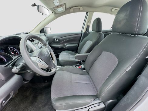 Used 2018 Nissan Versa SV FWD image 11
