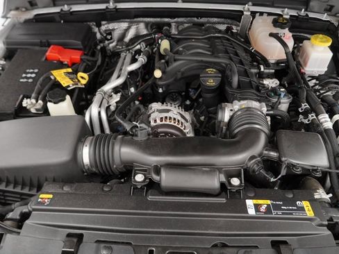 Certified 2024 Jeep Gladiator Sport image 49