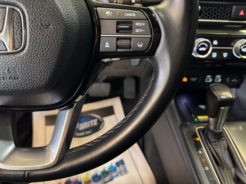 Used 2022 Honda Civic Touring image 12