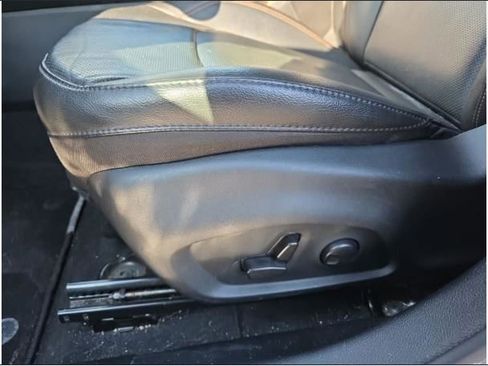 Used 2022 Jeep Compass Limited w/ Elite Group image 5