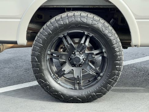 Used 2010 Ford F150 Lariat AWD/4WD image 12