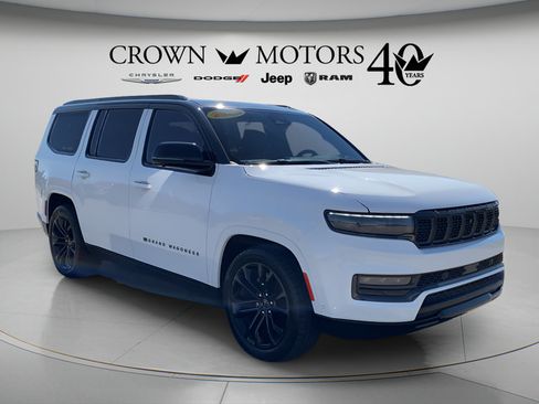 Used 2023 Jeep Grand Wagoneer Series II w/ Quick Order Packagew 28T AWD/4WD image 3