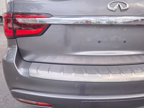 Used 2019 INFINITI QX80 Luxe image 38