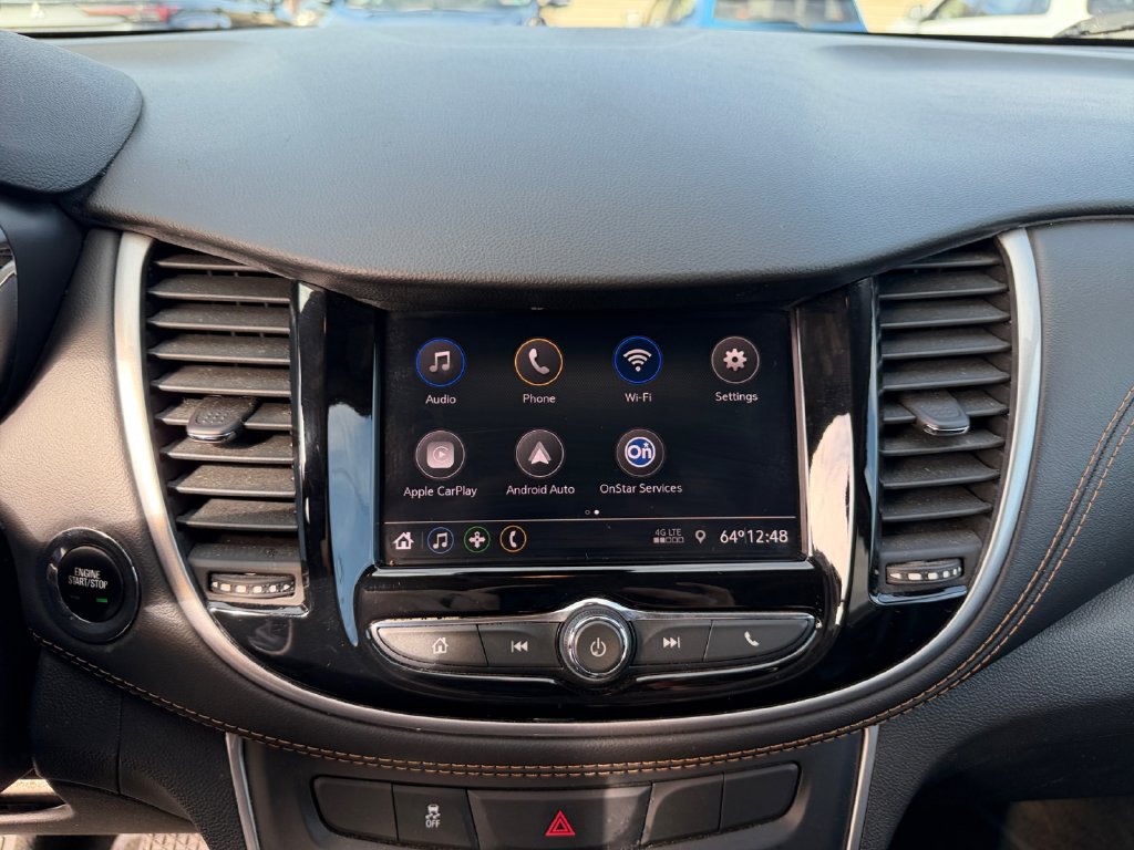 Used 2020 Chevrolet Trax LT w/ LT Convenience Package AWD/4WD image 19