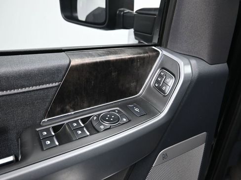 Used 2023 Ford F450 Lariat w/ FX4 Off-Road Package image 12