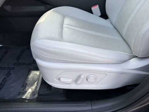 Certified 2025 Kia Sorento EX w/ Panoramic Sunroof Package FWD image 15