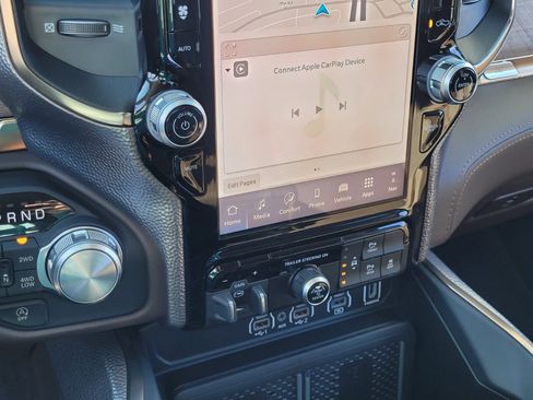 New 2026 RAM 1500 Limited w/ Trailer Tow Group image 15