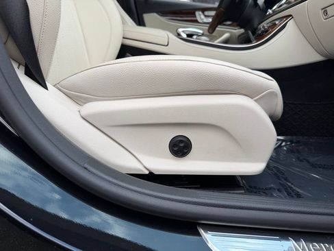 Used 2020 Mercedes-Benz E 450 4MATIC Sedan w/ Parking Assistance Package image 36