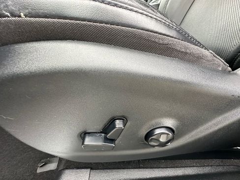 Used 2020 Jeep Cherokee Limited image 10