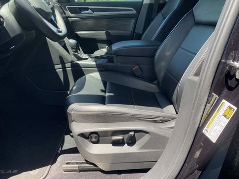 Used 2022 Volkswagen Atlas SE FWD image 18