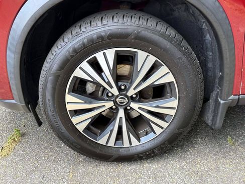 Used 2021 Nissan Rogue SV AWD/4WD image 7