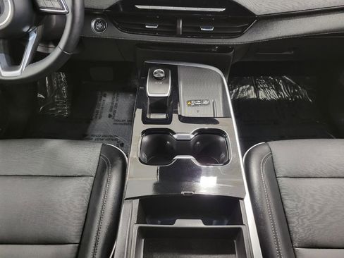 Certified 2025 Buick Enclave Preferred image 18