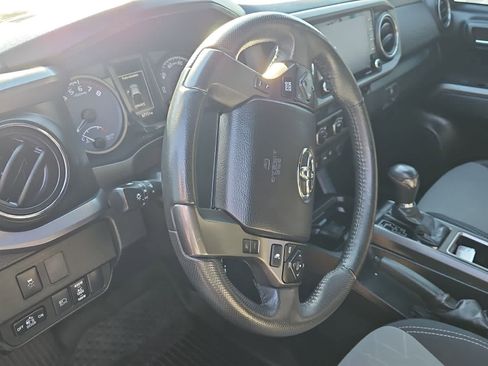 Used 2021 Toyota Tacoma TRD Sport w/ Technology Package image 2