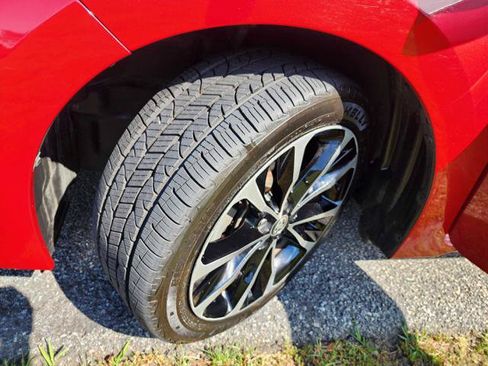 Used 2017 Toyota Corolla SE FWD image 9